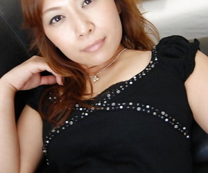 Asian MILF Machiko Nishizaki..